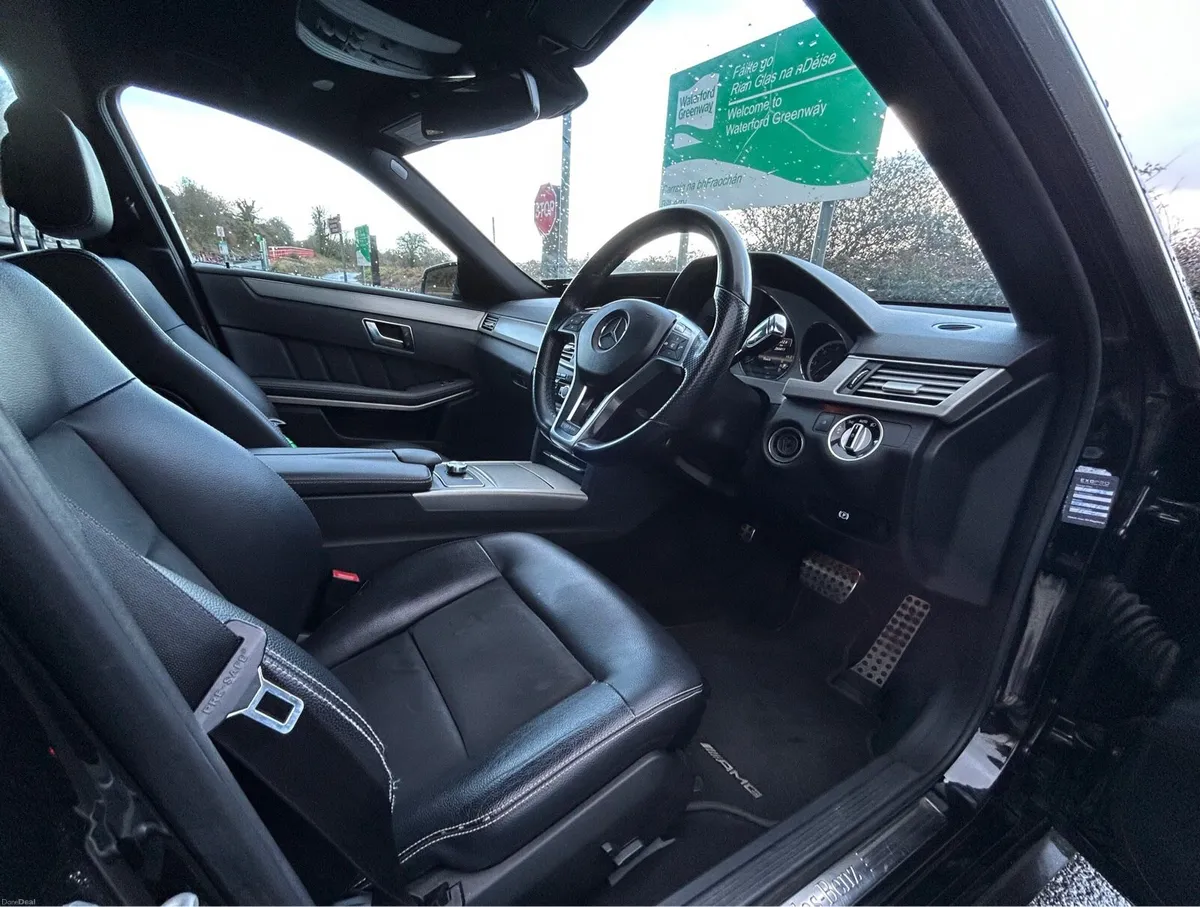 E220D AMG Style Automatic 7G-Tronic ** Rare Car** - Image 5