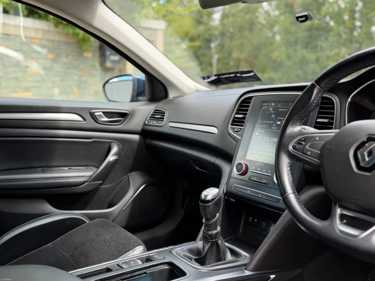 Renault Megane 2018 - Image 6