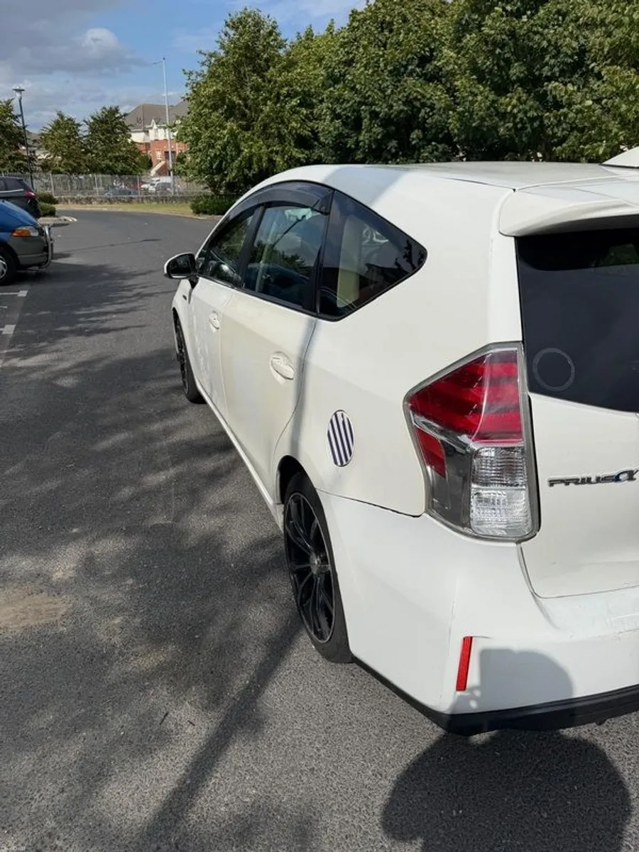 2016 Toyota Prius - Image 3