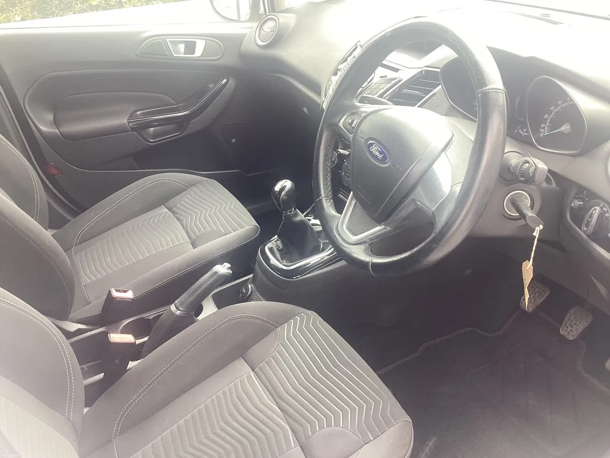 2016 Ford Fiesta 1.2 Zetec 97,000 - Image 5