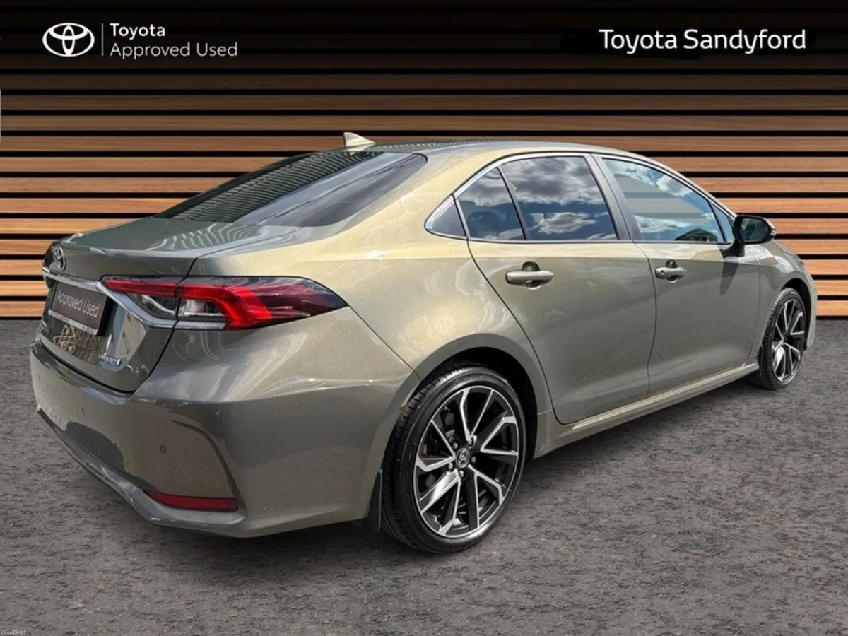Toyota Corolla TOP SPEC SOL AUTO SALOON // PART LE - Image 2
