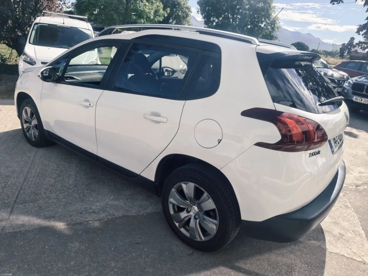 Peugeot 2008 1.2 PureTech 82bhp Active - Image 4