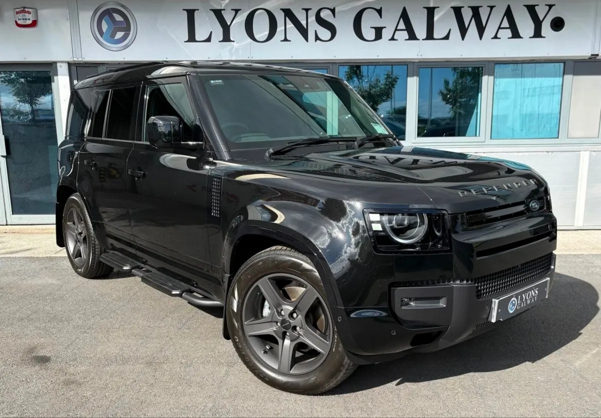 Land Rover Defender X Dynamic SE // 3 Seats // Pri - Image 1