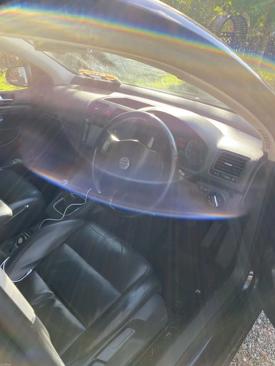 Car - Image 3