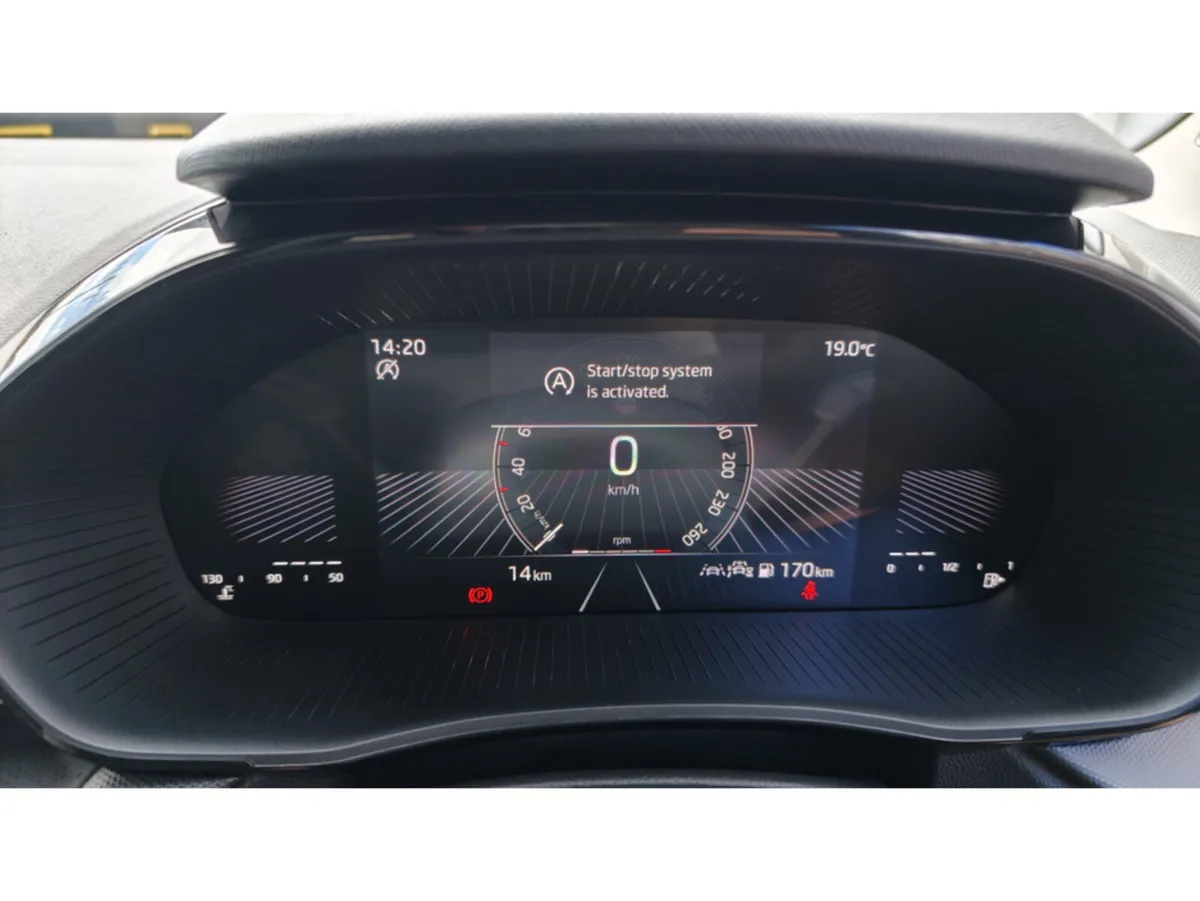Skoda Fabia ESSENCE -NEW CAR-DELIVERY MILEAGE-SPEC - Image 6
