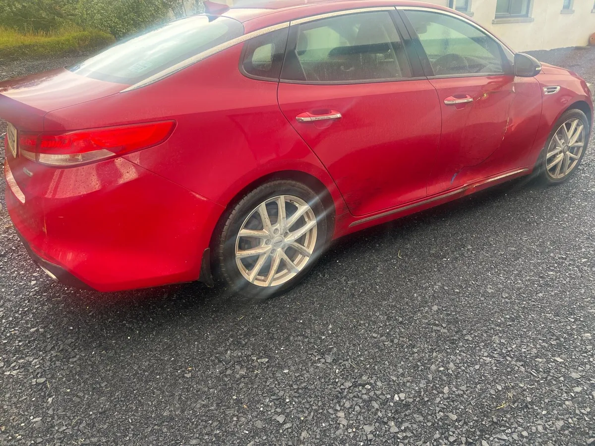 2016 Kia Optima Platinum DCT 4 DR Auto - Image 2