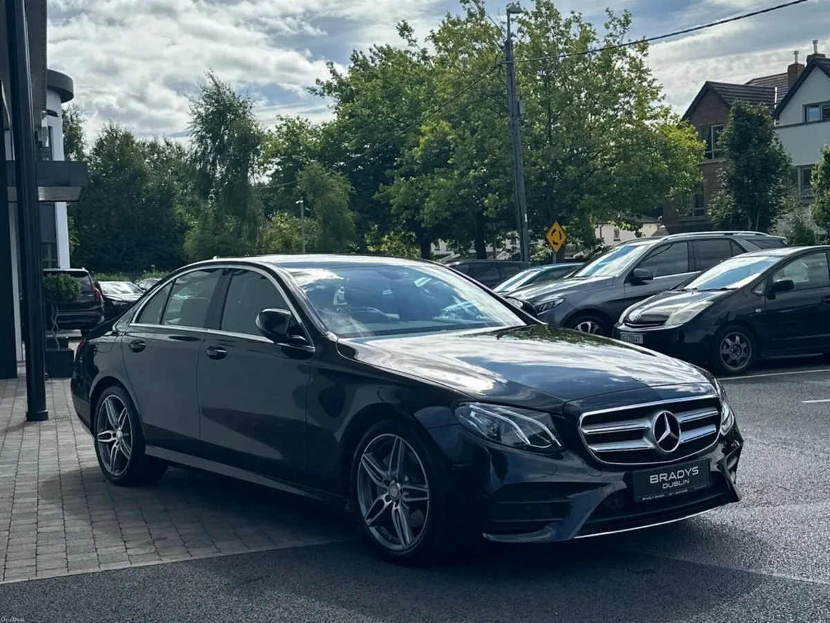 Mercedes-Benz E-Class E 220d AMG Line--Nappa Leath - Image 3