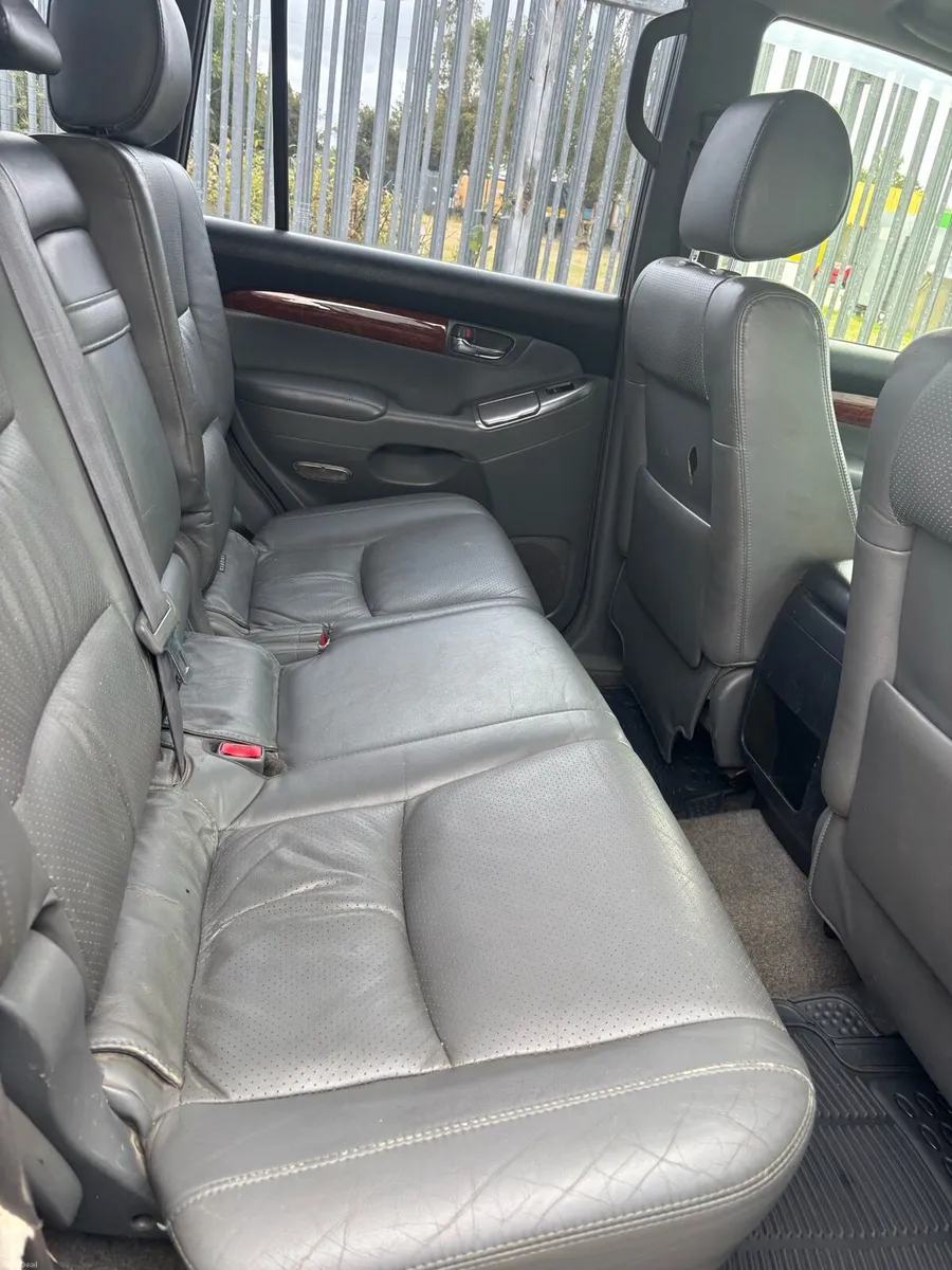 Toyota landcruiser - Image 3