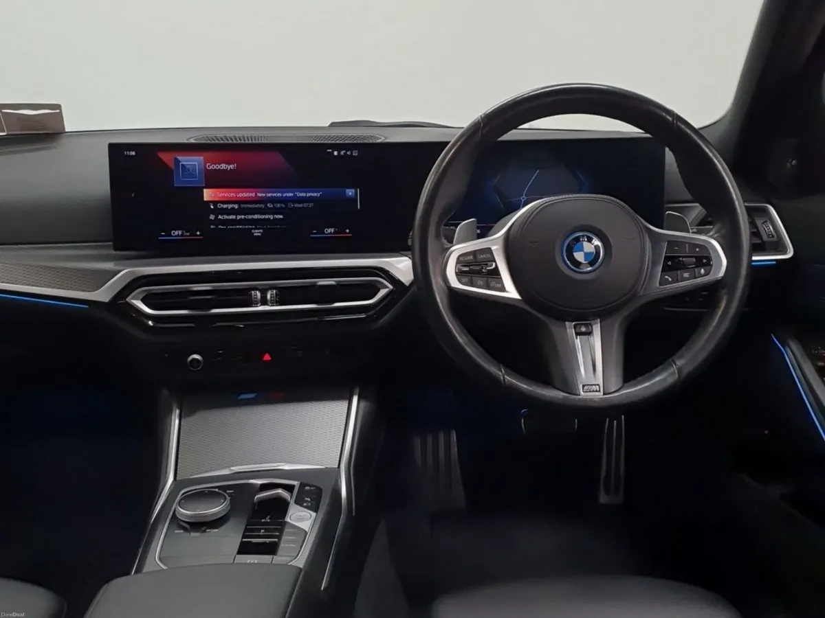 BMW 3-Series 330e M Sport TOURING - Image 5