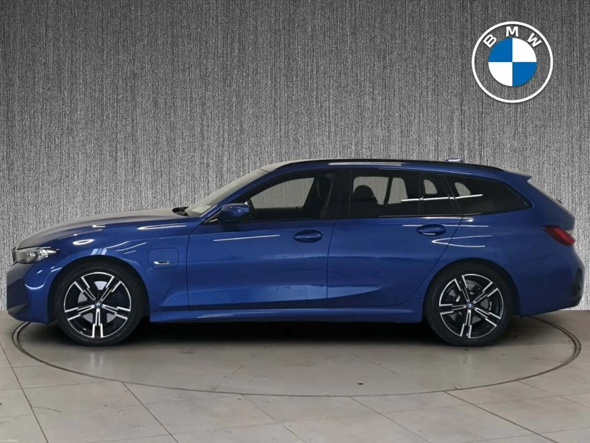BMW 3-Series 330e M Sport TOURING - Image 3