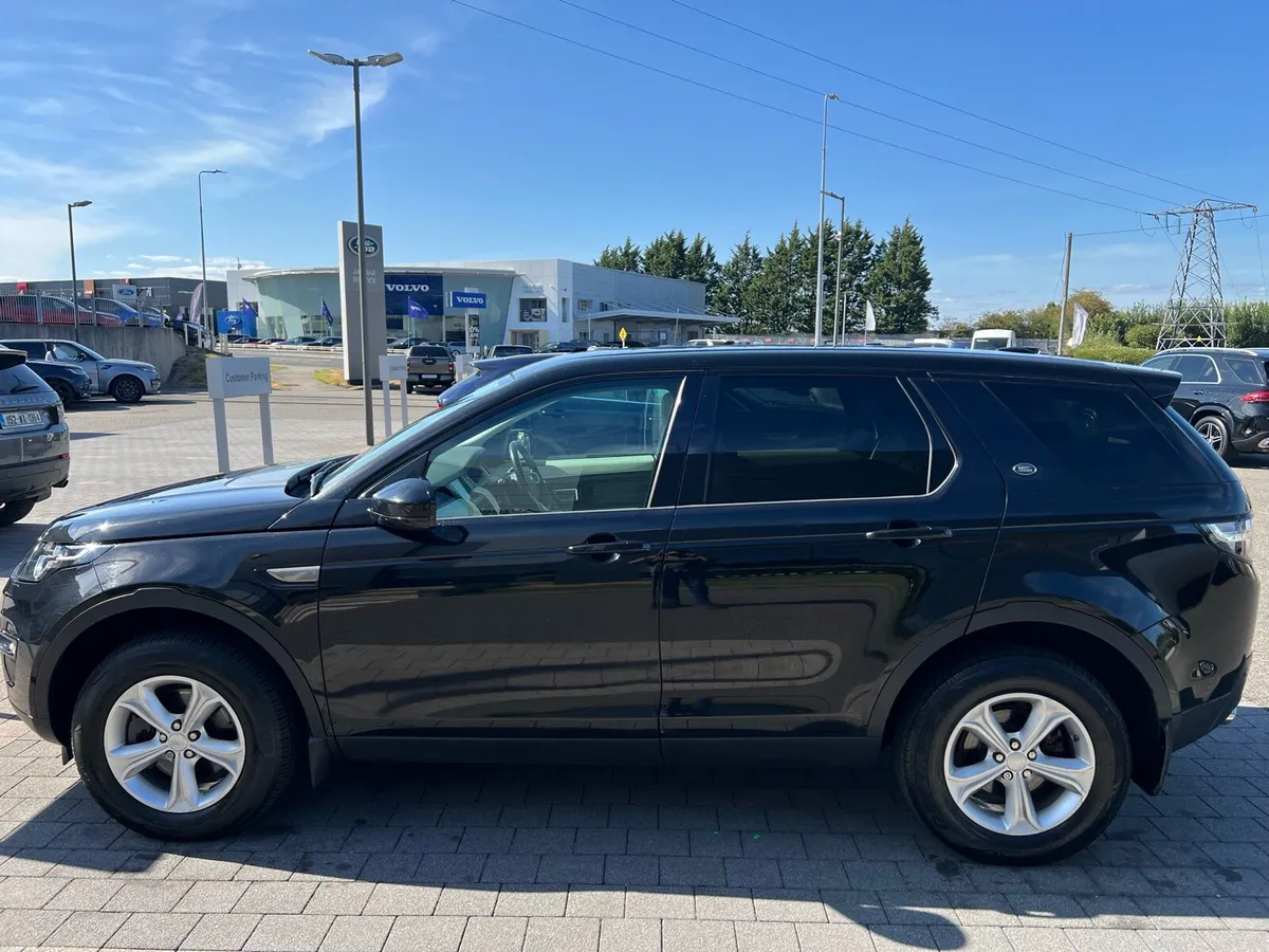 Land Rover Discovery /Valid warranty - Image 3