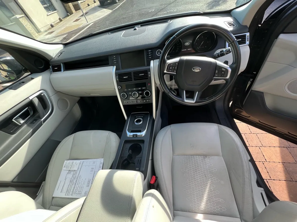 Land Rover Discovery /Valid warranty - Image 5
