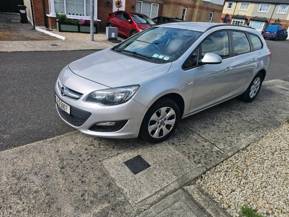 2016 Opel Astra - Image 1
