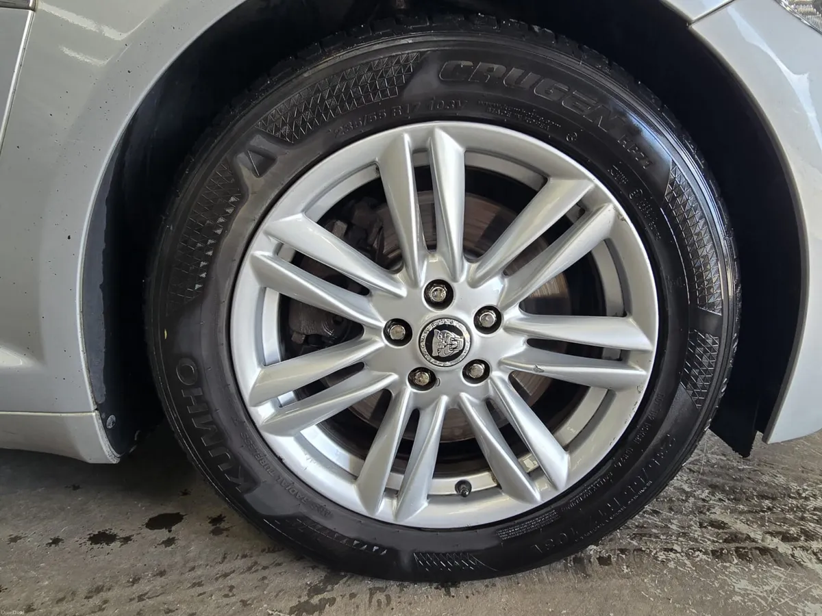 Jaguar XF 2012. 2.2D. SE - Image 4
