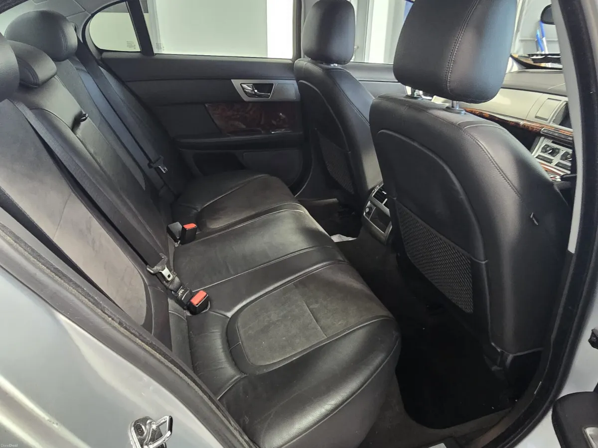 Jaguar XF 2012. 2.2D. SE - Image 6