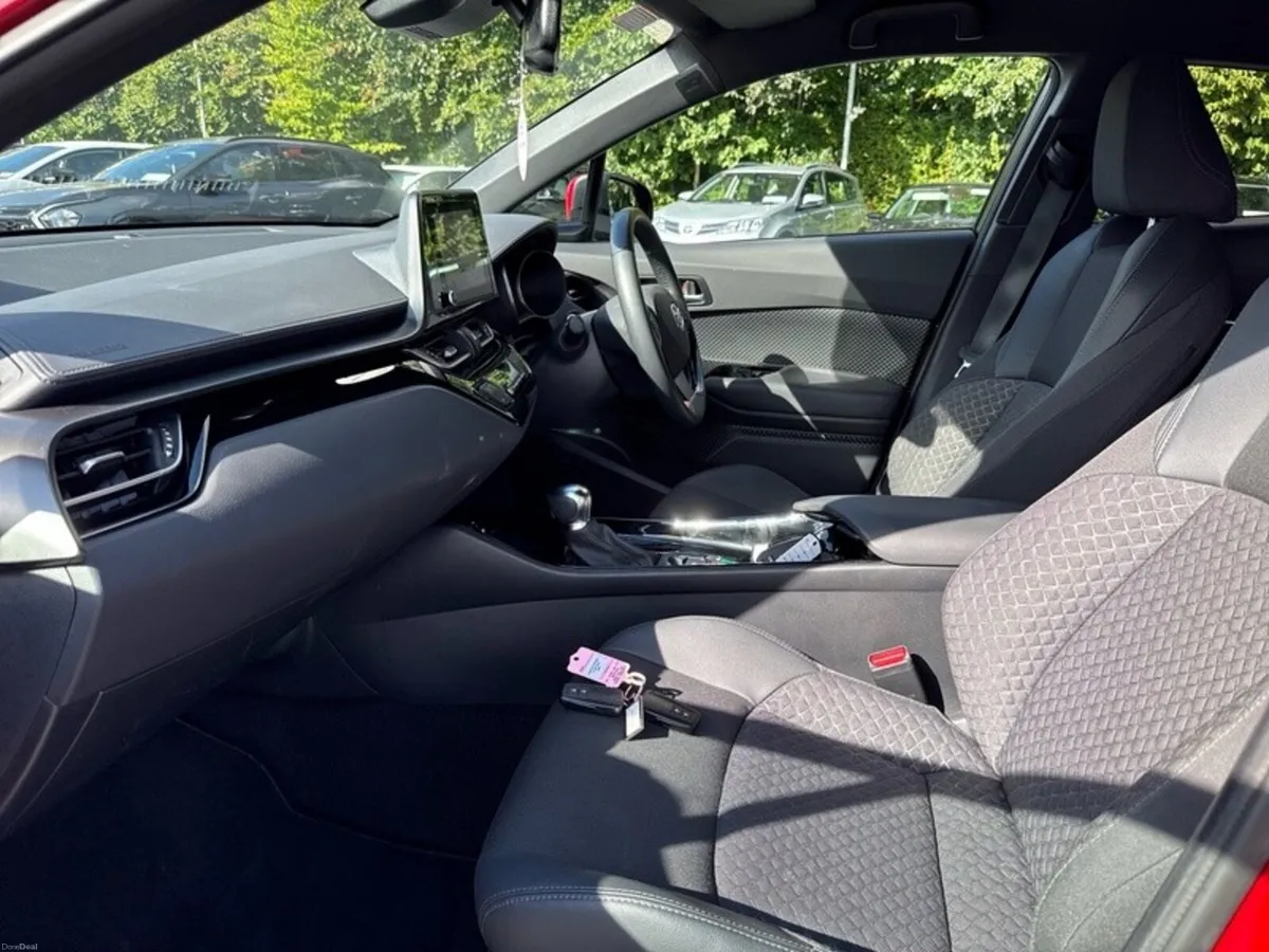 Toyota C-HR C-HR HYBRID SPORT - Image 6
