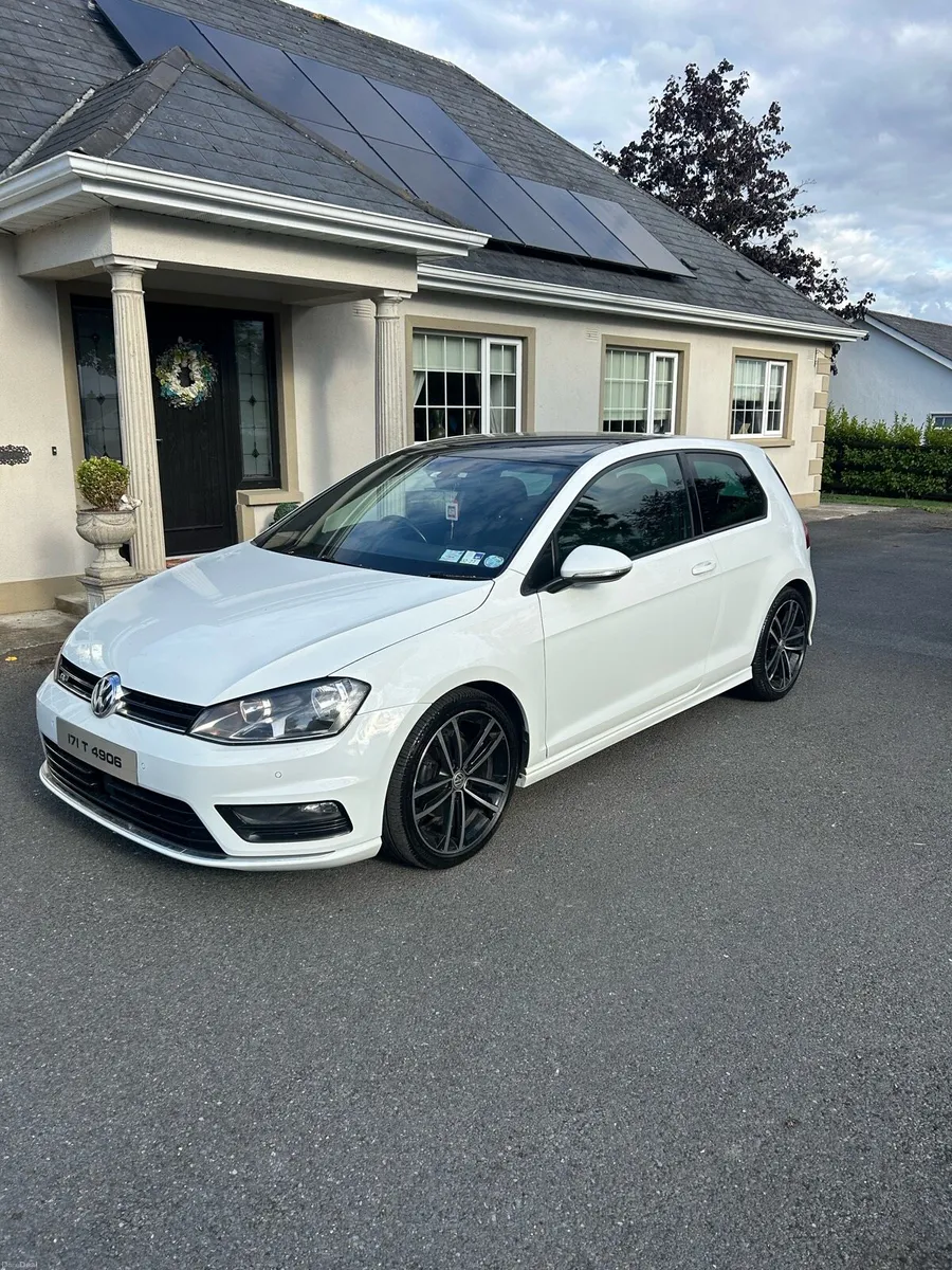 Volkswagen Golf R-Line - Image 3