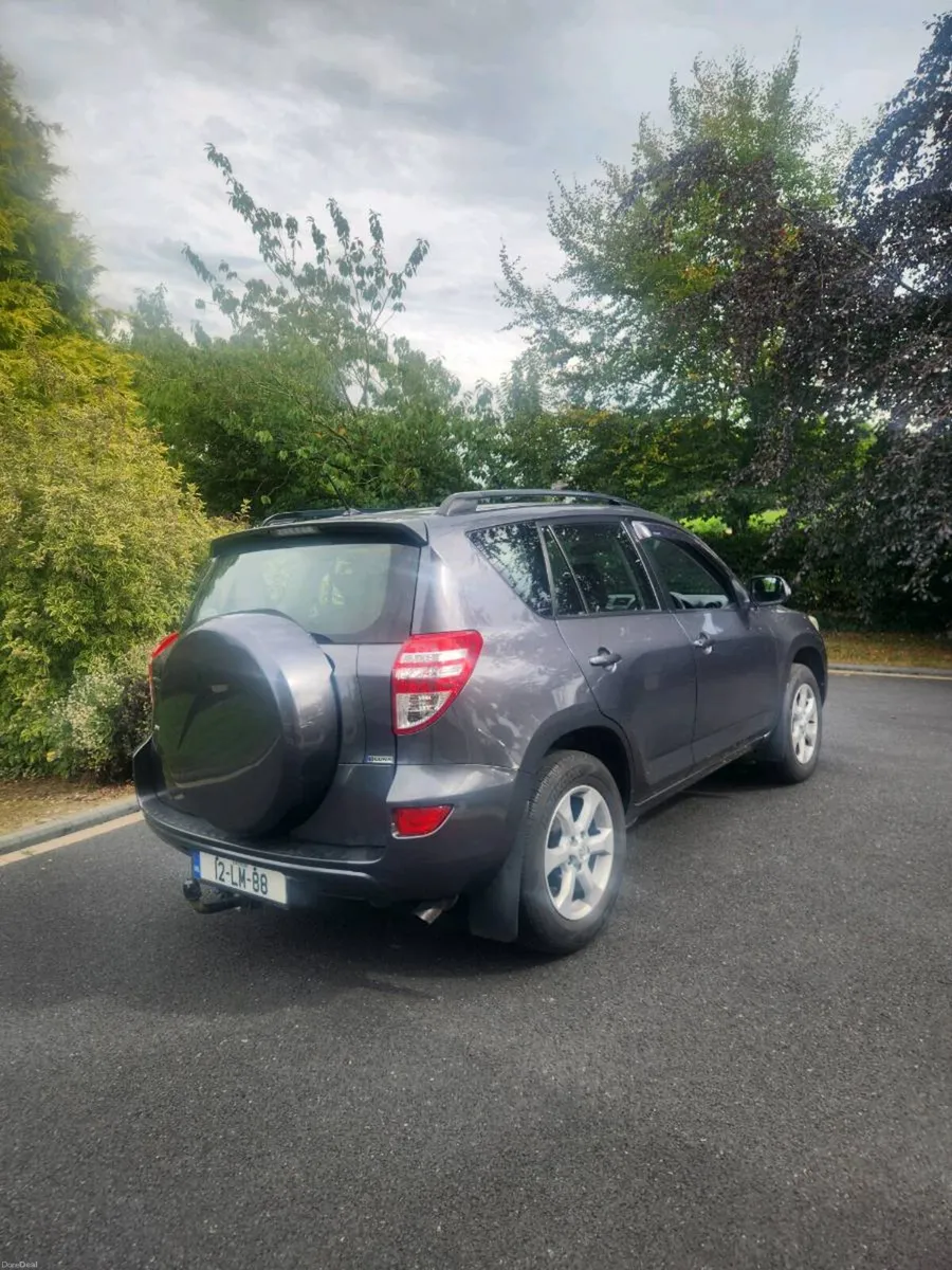 2012 Toyota RAV4 Luna 4x4 - Image 3