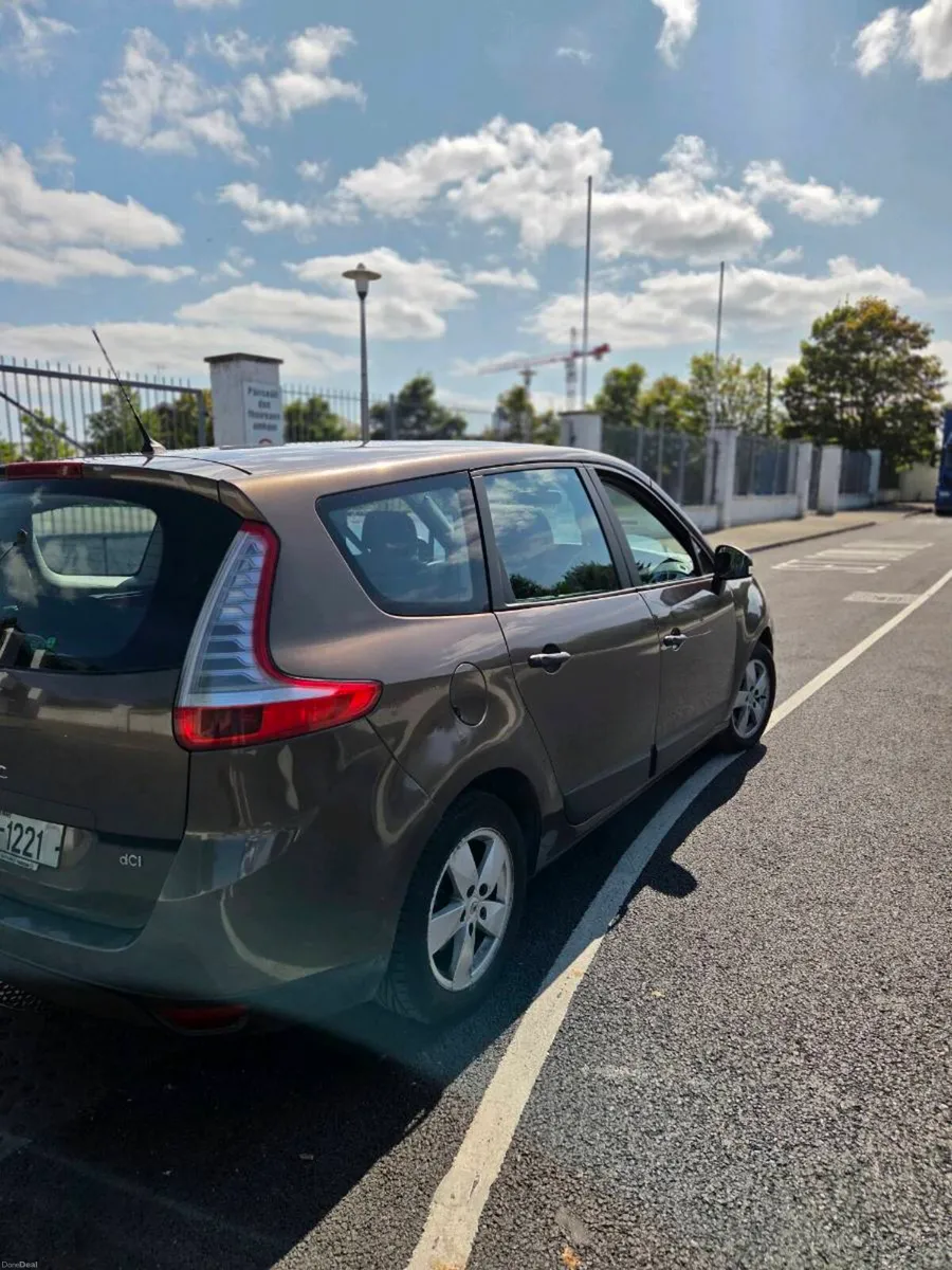 Renault Gran Scenic for SALE - Image 4