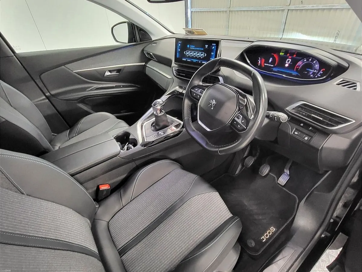 Peugeot 3008 1.2 PureTech 130bhp Allure - Image 6