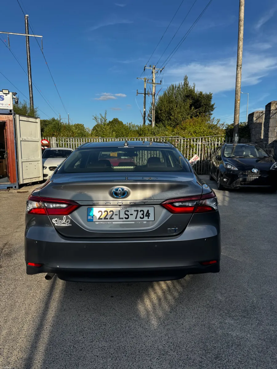 Toyota Camry 2022 - Image 6