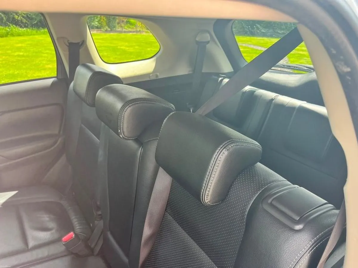 2016 Mitsubishi Outlander - Image 6