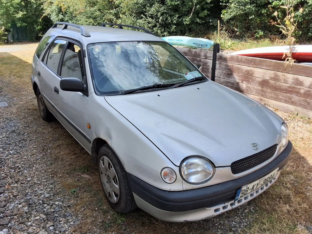 Toyota Corolla Estate 1998 - Image 1