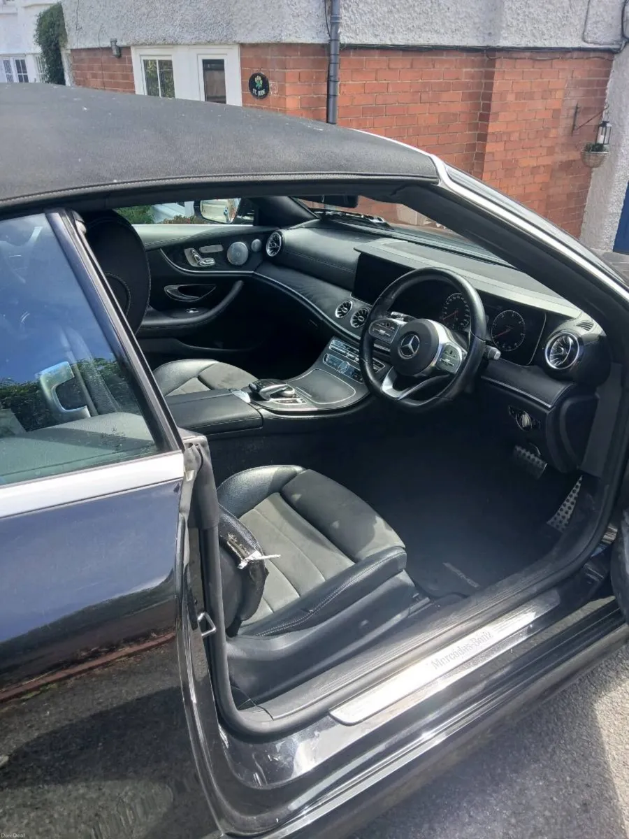 Mercedes E220D Cabriolet AMG - Image 5