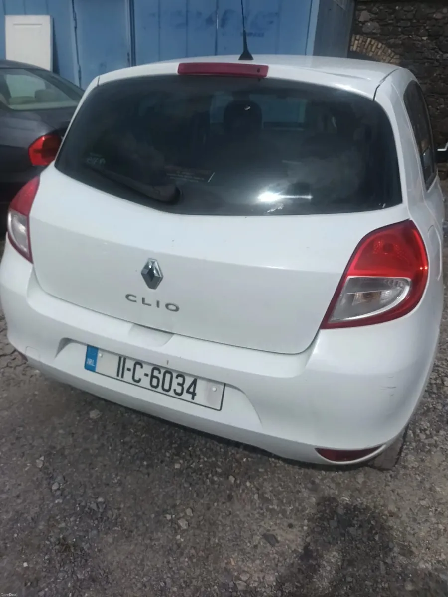 Renault Clio 2011 - Image 1