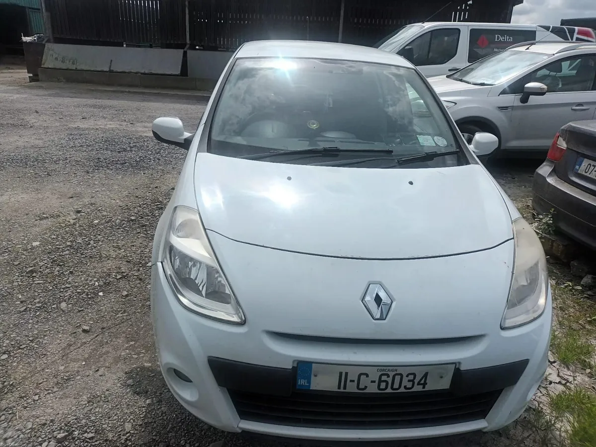 Renault Clio 2011 - Image 2