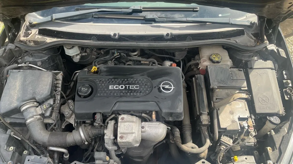 2015 Opel Astra 1.3 CDTI Hatchback - Image 2