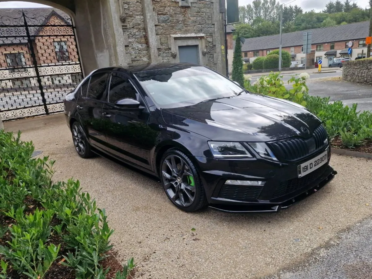 2019 Skoda Octavia VRS 2.0TDi DSG 184BHP - Image 3