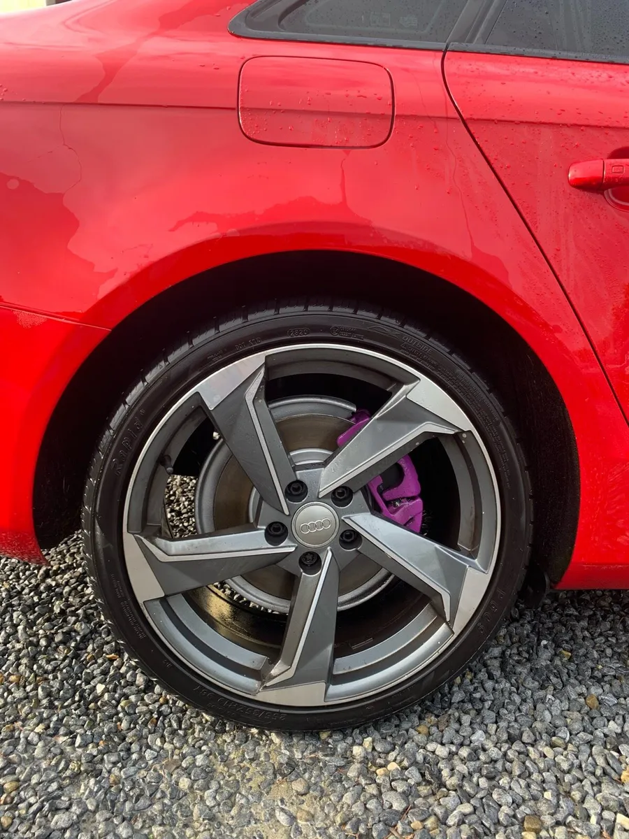 RED AUDI A4 2.0 ULTRA - Image 3