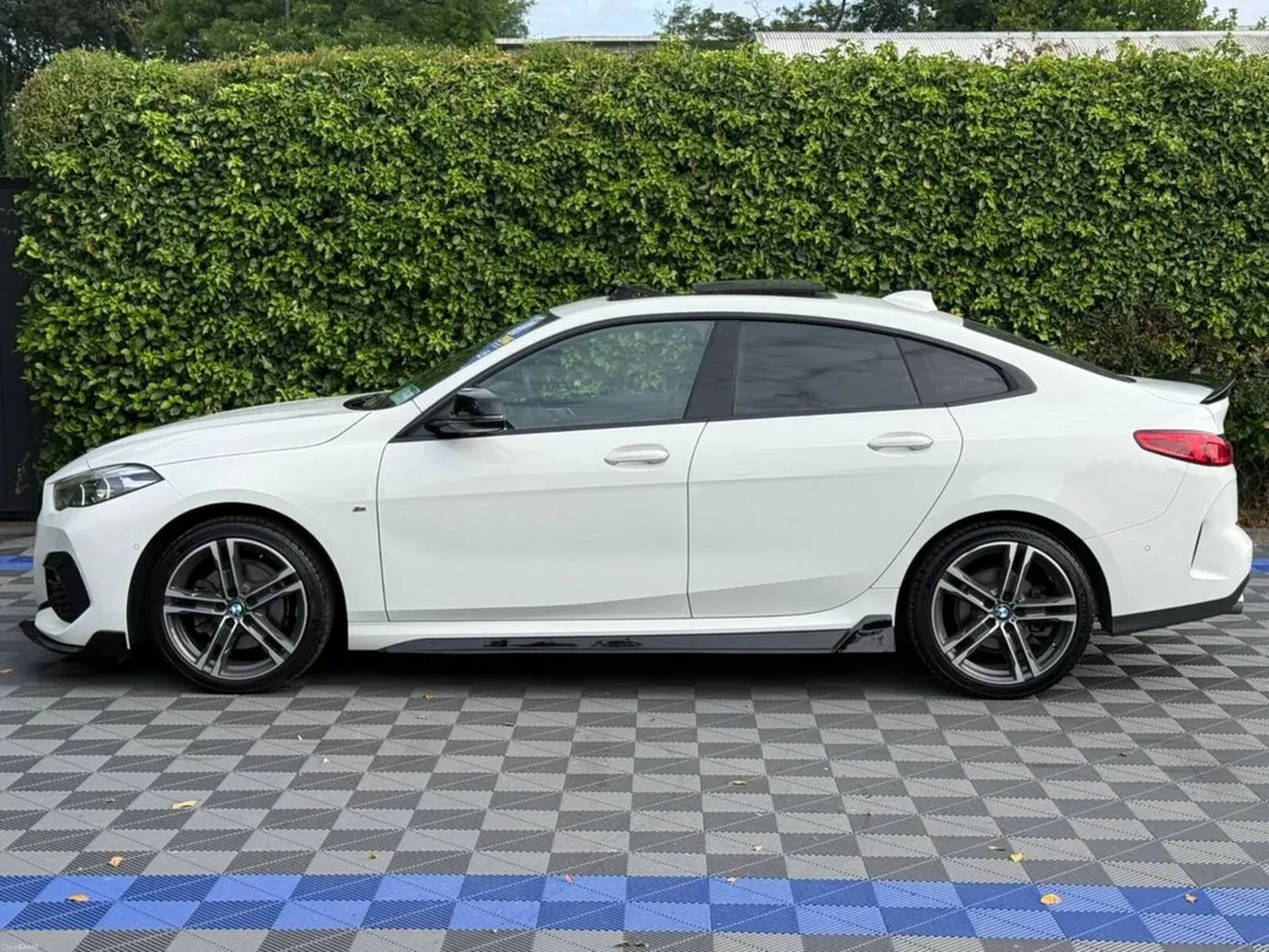 BMW 2-Series 218d M-SPORT COMPETITION 2.0 D ** LOW - Image 4