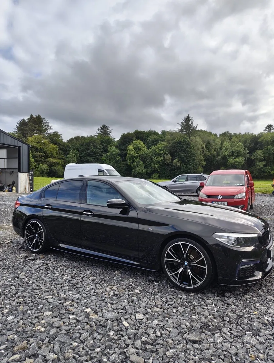 BMW 520d - Image 1
