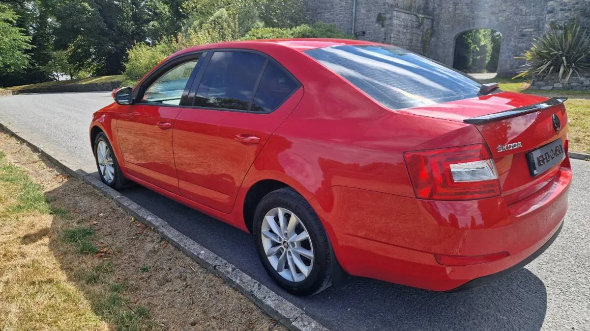 2016 Skoda Octavia Immaculate - Image 5