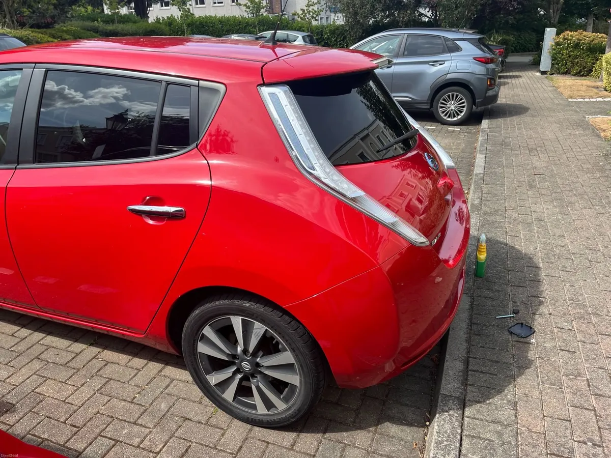 2017 Nissan Leaf 30KWH 5DR Auto 94,000km, FSH - Image 5