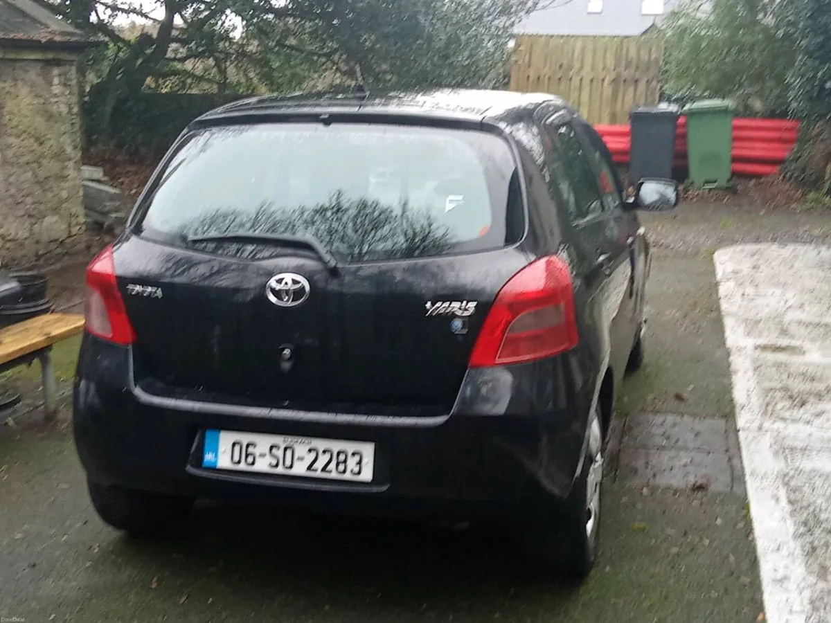 Black Toyota Yaris Spotless Good Restore Car - Image 2