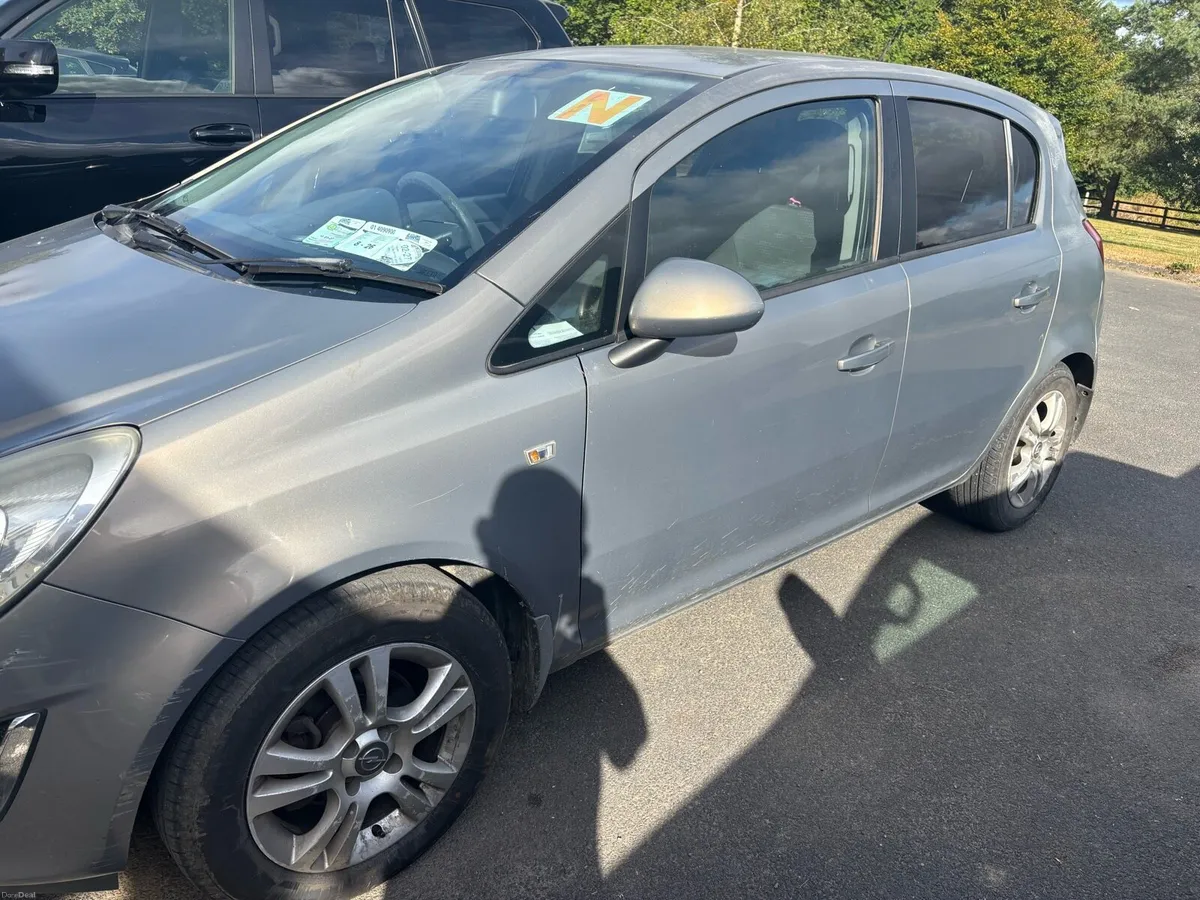 Car - Image 3