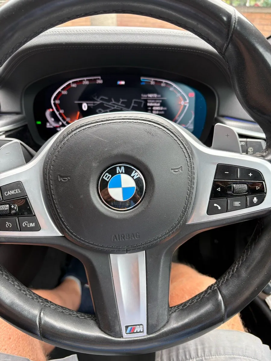 211 BMW 520 MSport - Image 2