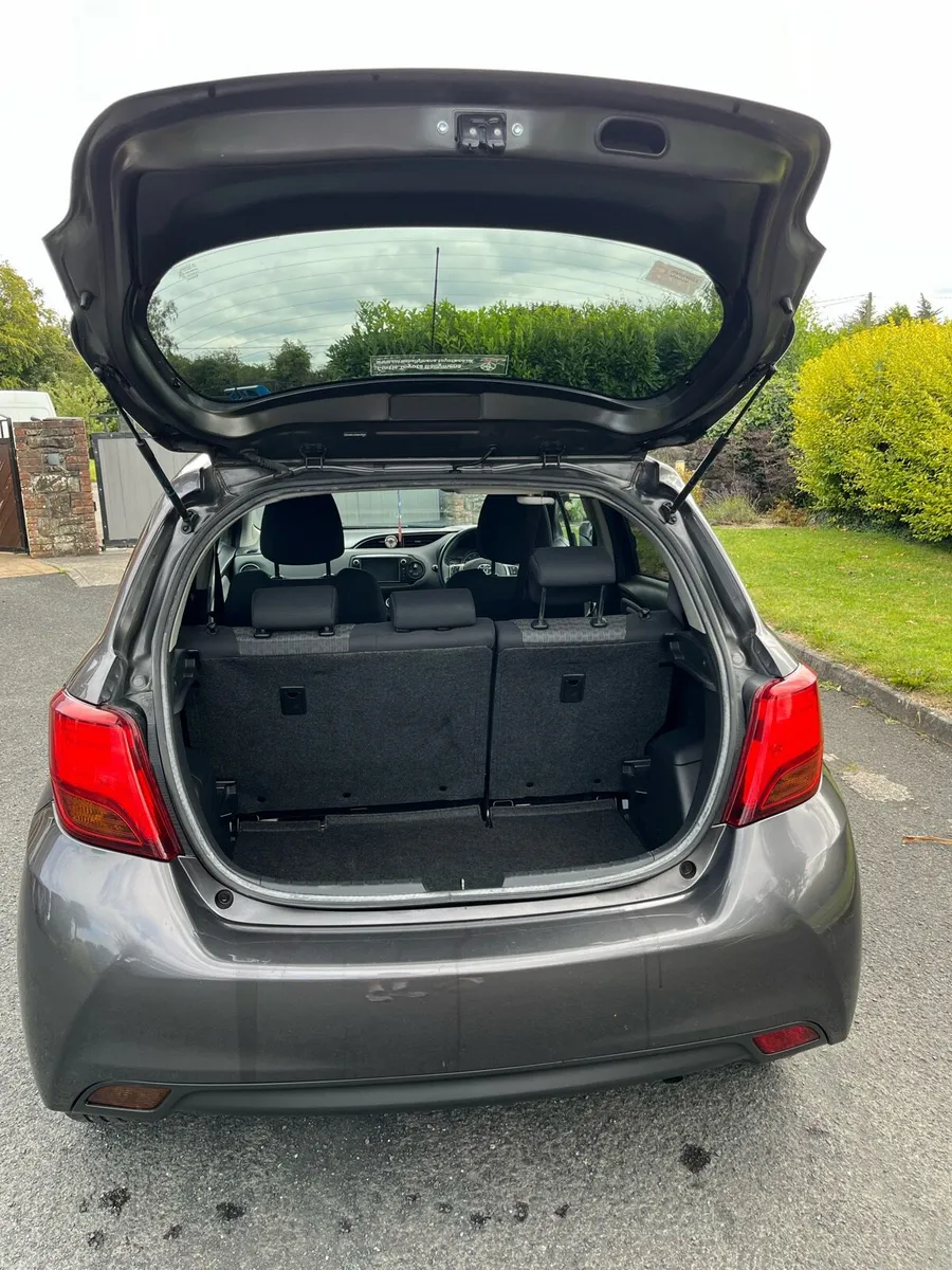 2016 Toyota Yaris - Image 5