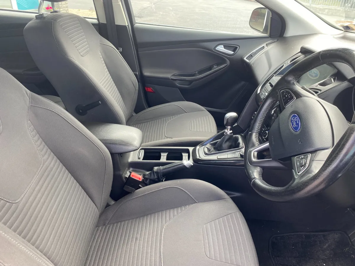 2017 Ford Focus 1.5 TDCI ZETEC EDITION 1 120PS 5DR - Image 6