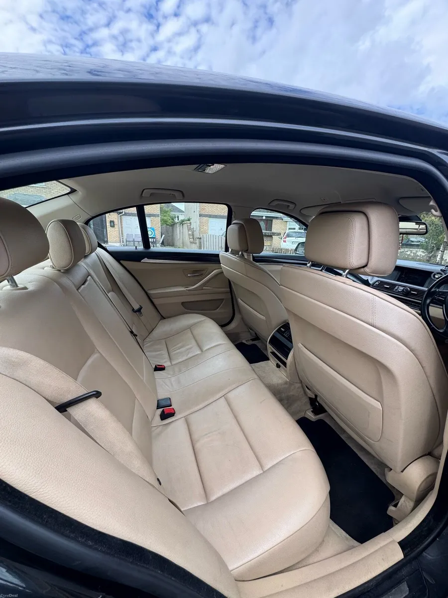 Car - Image 6