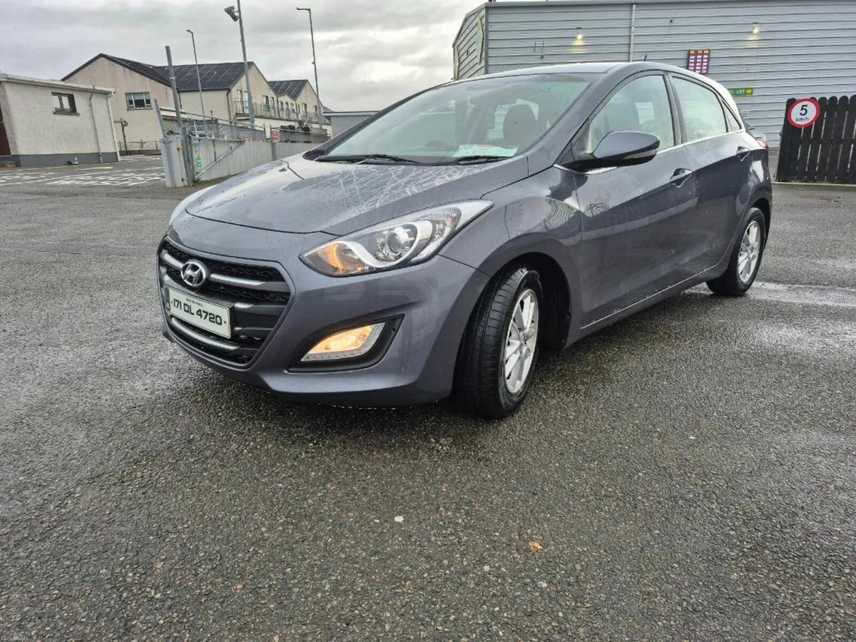2017 Hyundai i30 - Image 2