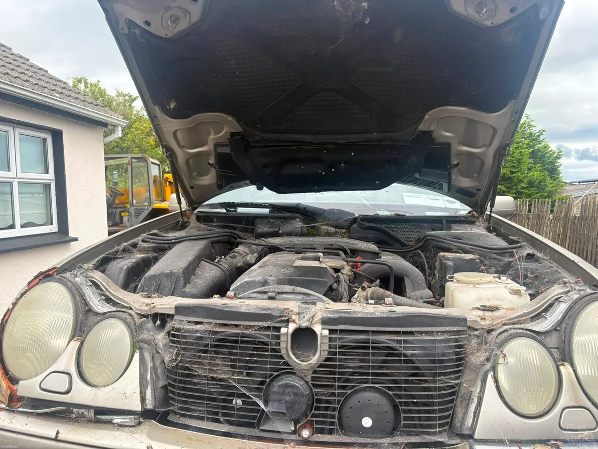 Mercedes e 320 1996 - Image 5
