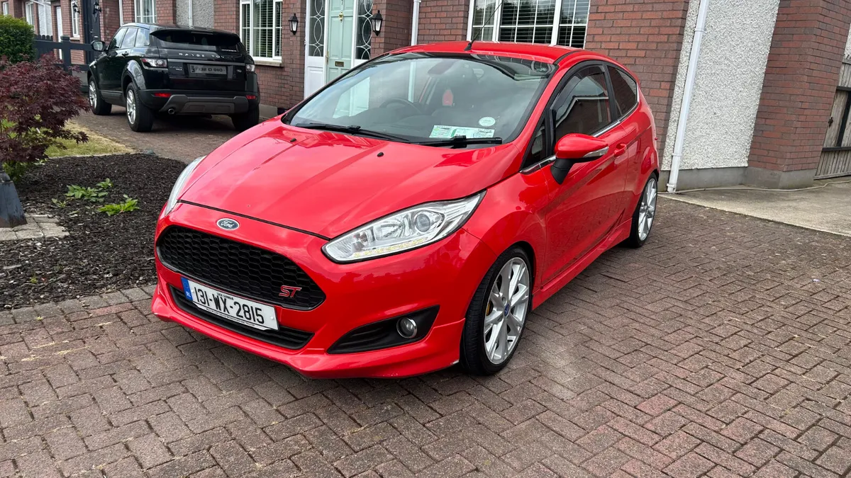 Ford Fiesta 1.5 diesel sport model 2013 - Image 4