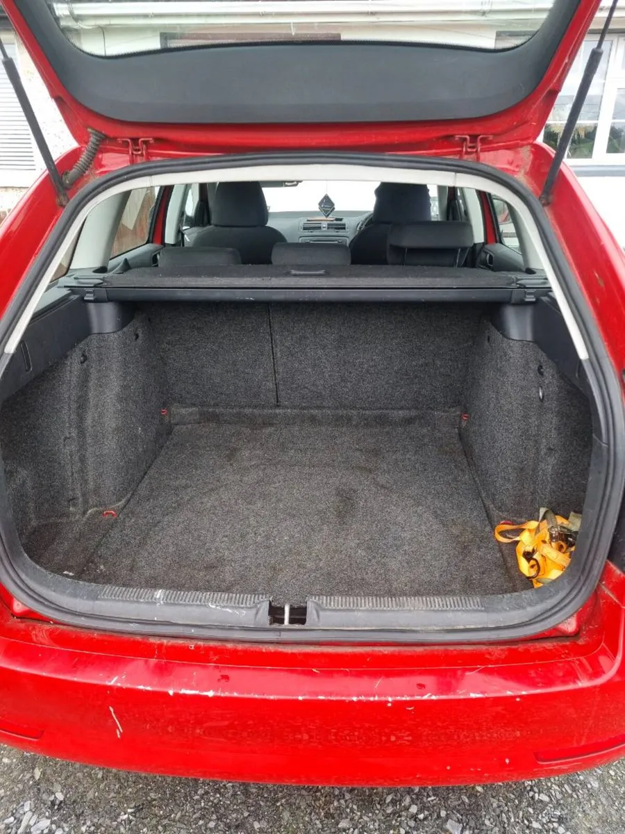 Car - Image 6