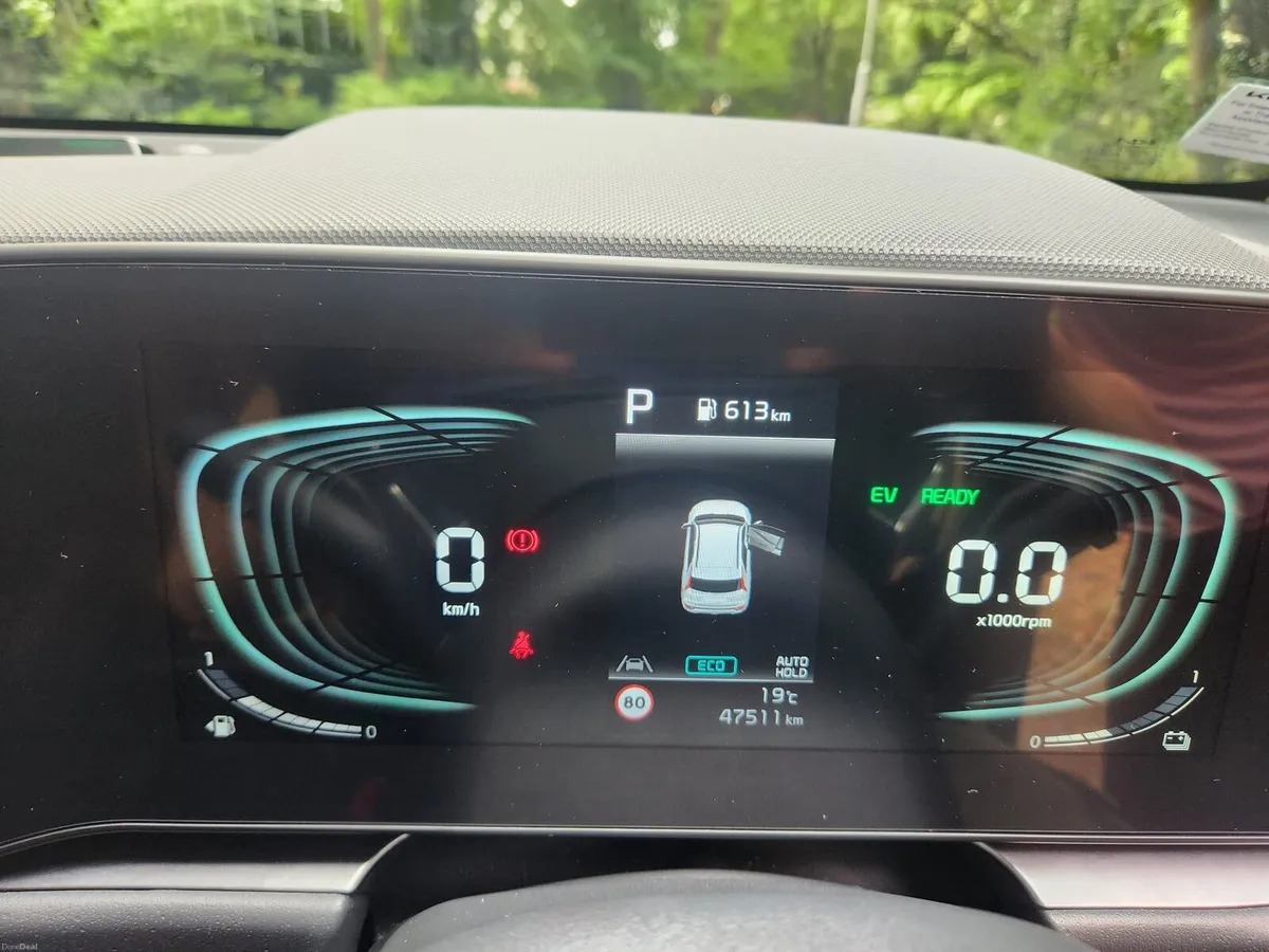 Kia Niro Petrol Plug-in Hybrid 2023 - Image 6
