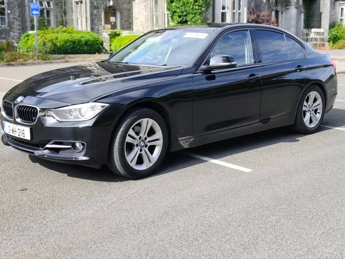 BMW 320i 2012 - Image 3