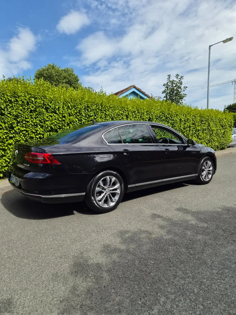 VW Passat // AUTO // 1.4 Petrol tsi - Image 4